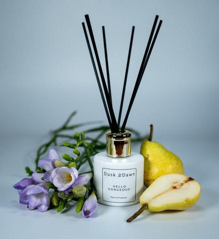 Hello Gorgeous - Pear & Freesia Reed Diffuser - Dusk by Dawn